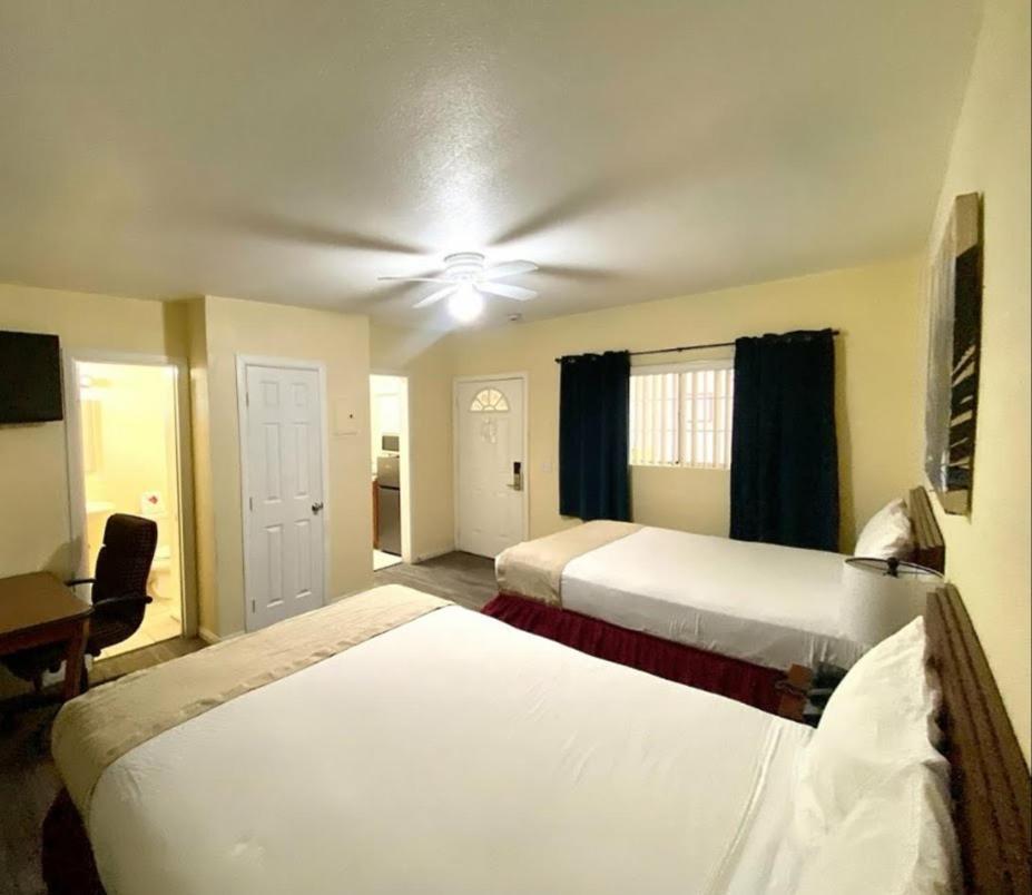 Europa Inn & Suites Desert Hot Springs Extérieur photo